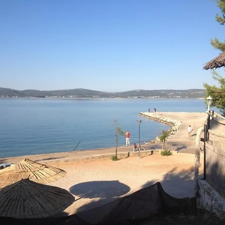 아파트 In With Sea View, Terrace, Air Conditioning, Wi-fi *