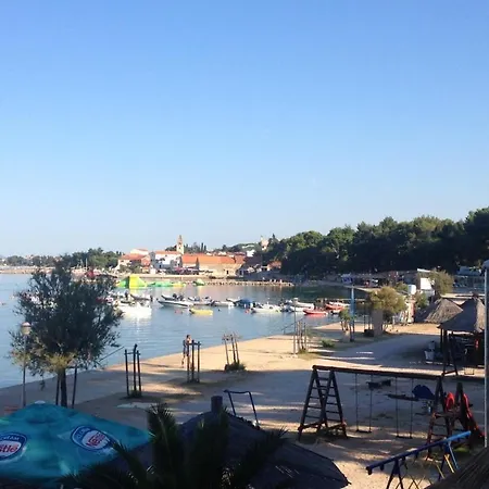 In With Sea View, Terrace, Air Conditioning, Wi-fi Daire Sveti Filip i Jakov